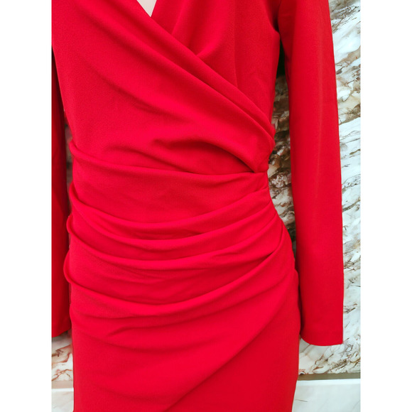 Robe Rouge Zara Taille XS - Style Mini Été/Printemps - Neuf Sans Étiquettes